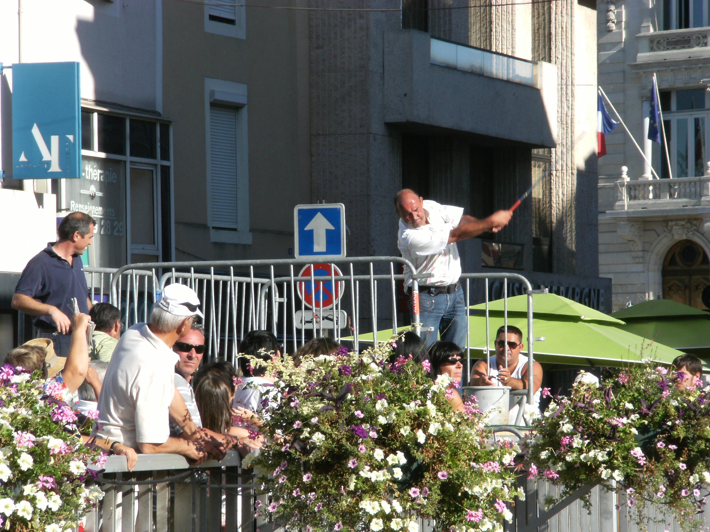 photo du golf en ville organisé lors du samedi piéton du 7 août 2010