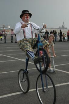 image : clown à vélo